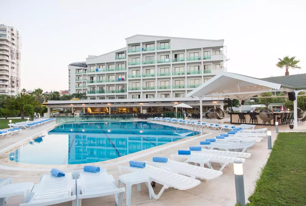 club_falcon_shabavizparvaz_01.jpg