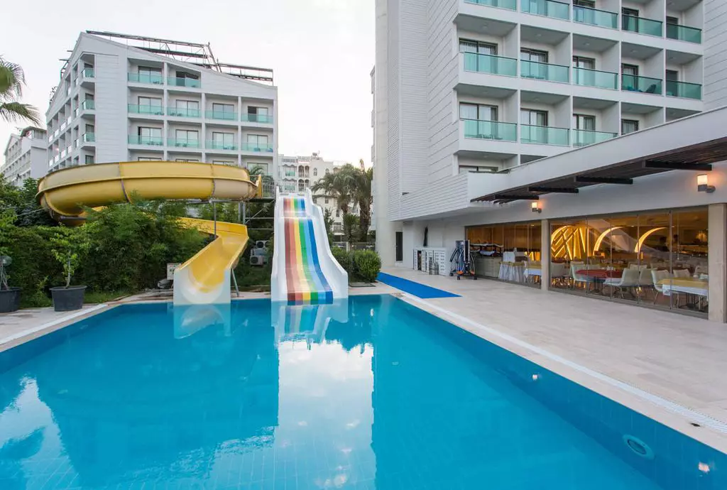 club_falcon_shabavizparvaz_08.jpg