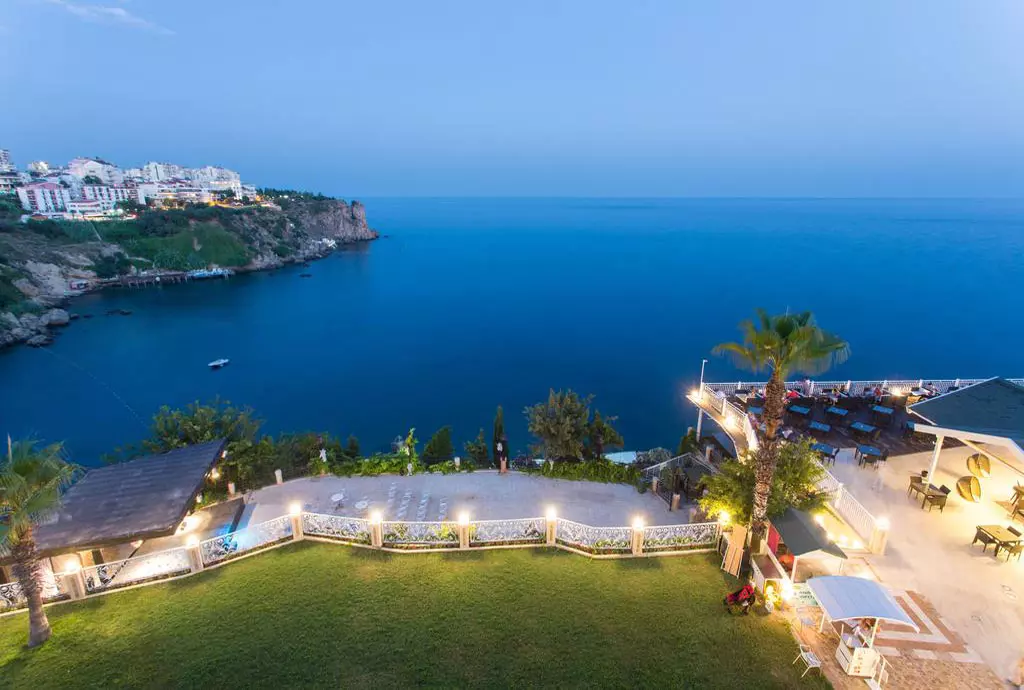 club_falcon_shabavizparvaz_10.jpg
