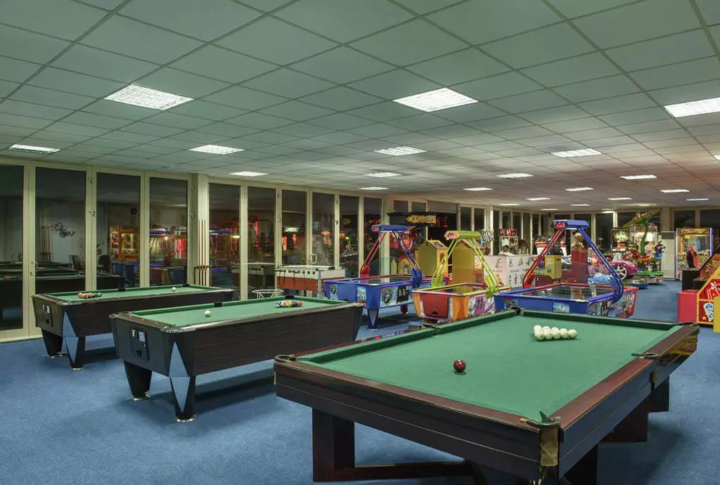 club_mega_saray_shabavizparvaz_03.jpg