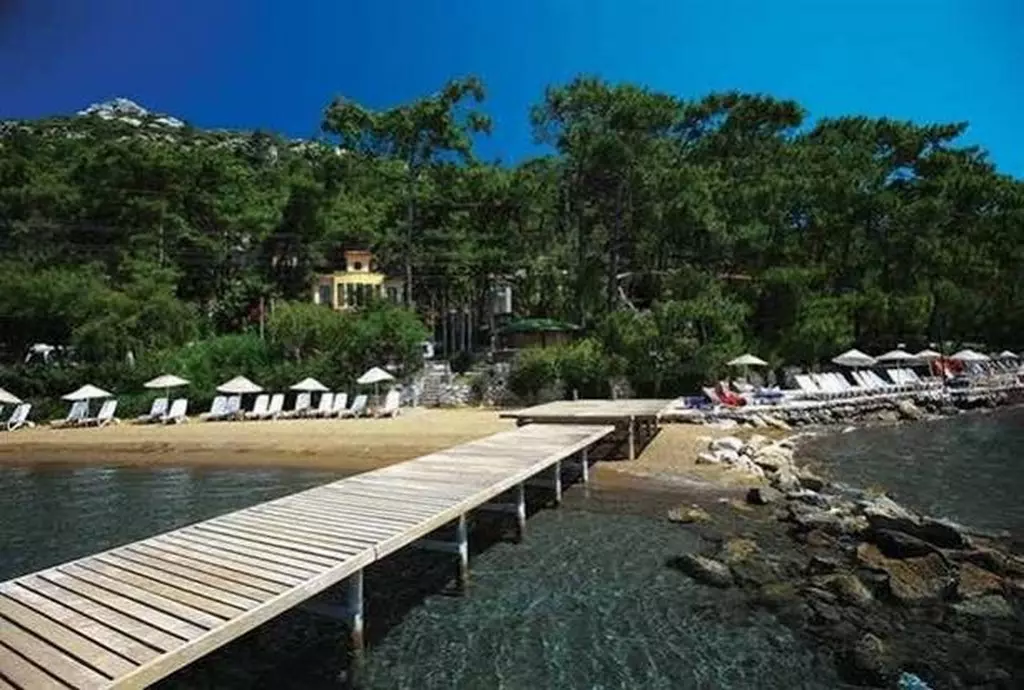 club_nimara_beach_resort_shabavizparvaz_14.jpg