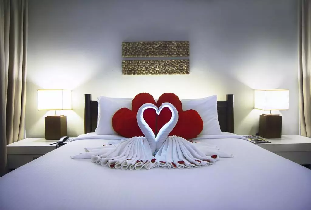 corus_hotel_shabavizparvaz_06.jpg