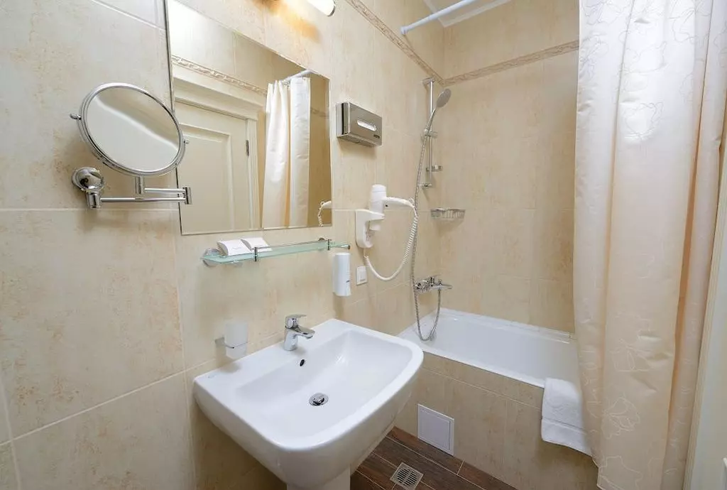 cronwell_inn_stremyannaya_stpetersburg_shabavizparvaz_07.jpg cronwell_inn_stremyannaya_stpetersburg_shabavizparvaz_07.jpg