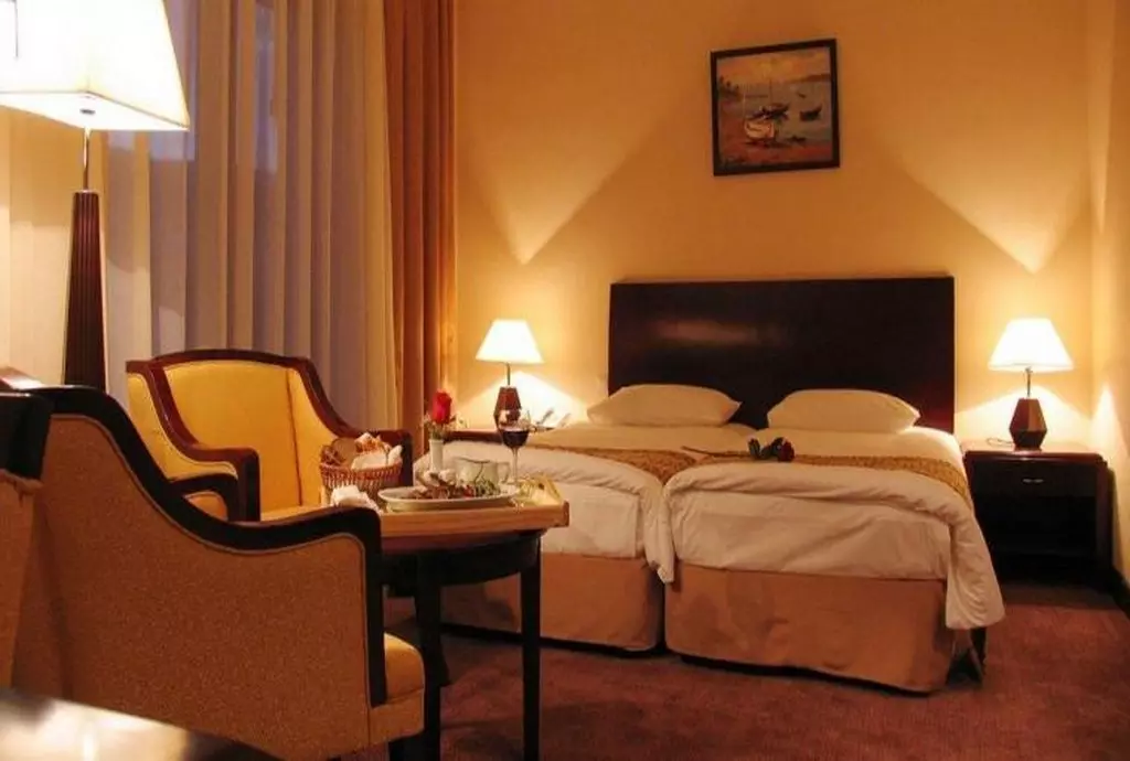 crown_baku_shabavizparvaz_10.jpg crown_baku_shabavizparvaz_10.jpg