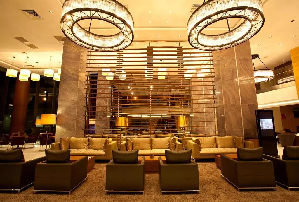 crown_plaza_haribiye_shabavizparvaz_03.jpg crown_plaza_haribiye_shabavizparvaz_03.jpg