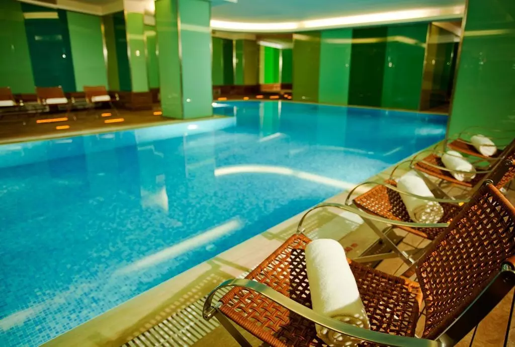 crown_plaza_haribiye_shabavizparvaz_06.jpg crown_plaza_haribiye_shabavizparvaz_06.jpg