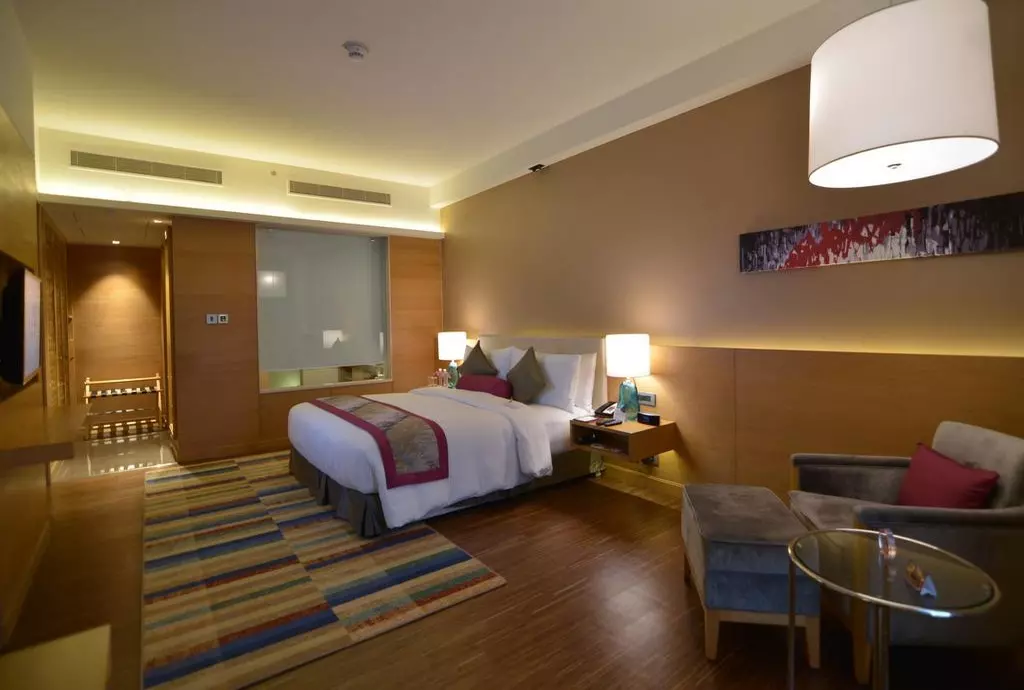 crown_plaza_jaipur_shabavizparvaz_03.jpg crown_plaza_jaipur_shabavizparvaz_03.jpg