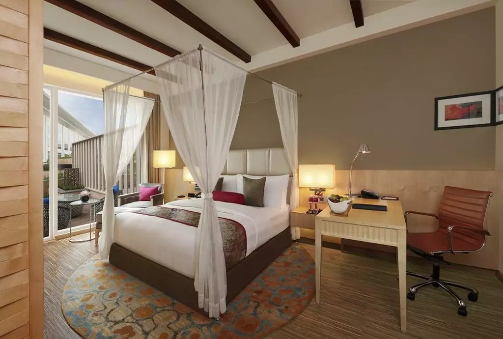 crown_plaza_jaipur_shabavizparvaz_04.jpg crown_plaza_jaipur_shabavizparvaz_04.jpg