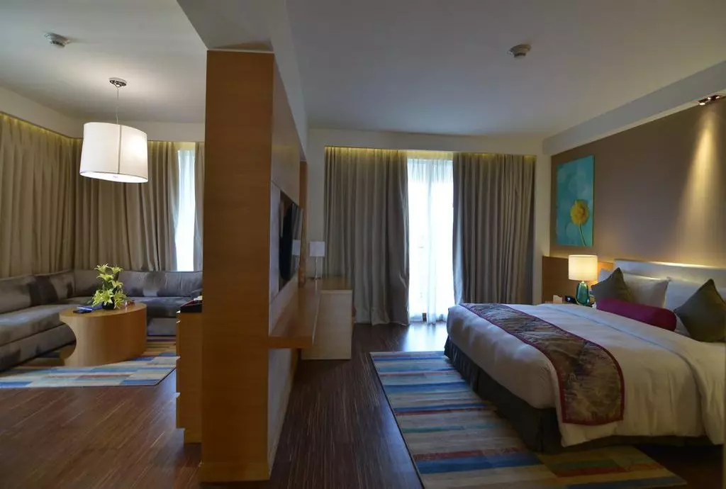 crown_plaza_jaipur_shabavizparvaz_19..jpg crown_plaza_jaipur_shabavizparvaz_19..jpg