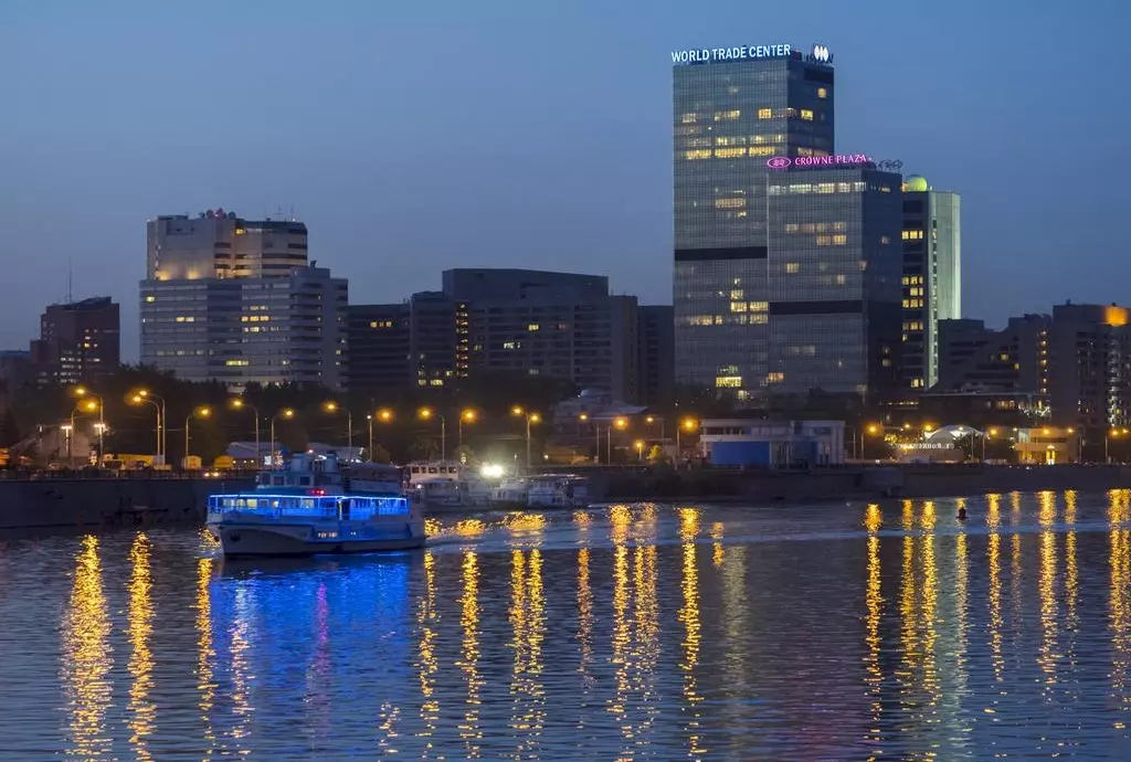 هتل کرون پلازا  هتل کرون پلازا