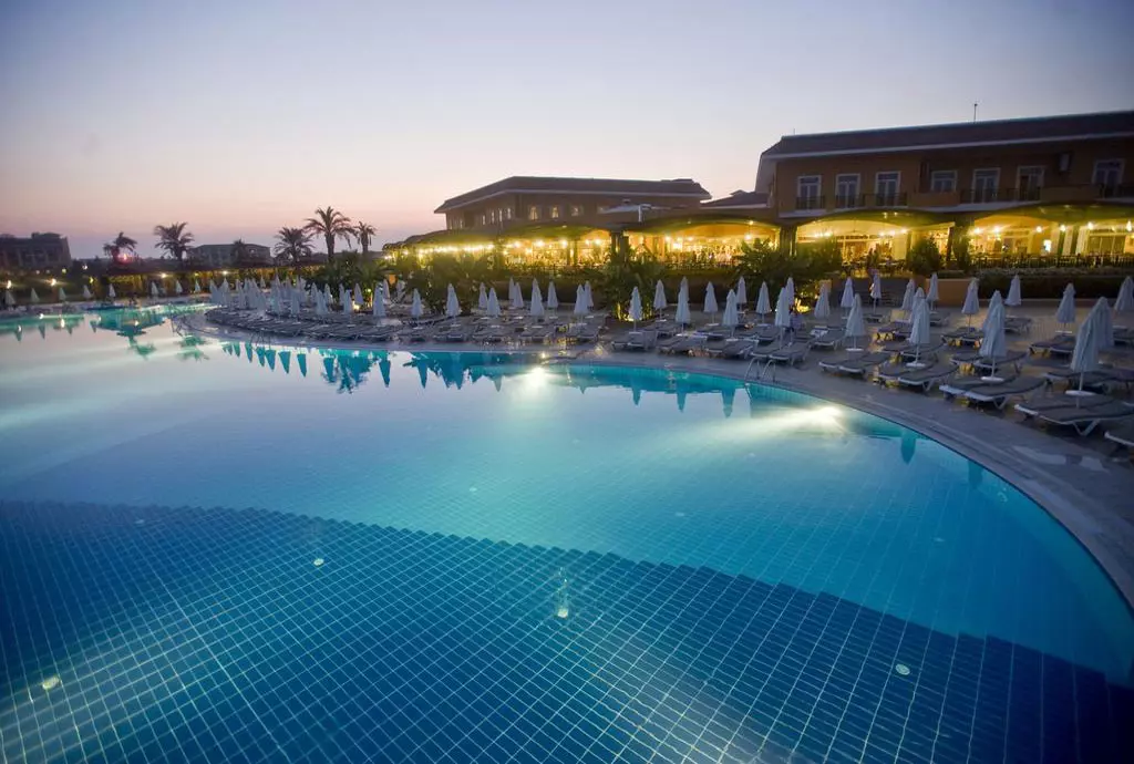 crysta_paraiso_verde_resort_shabavizparvaz_04.jpg