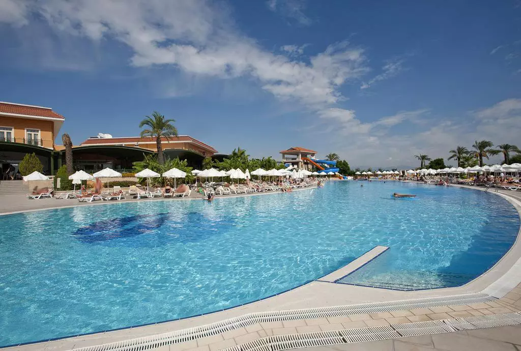 crysta_paraiso_verde_resort_shabavizparvaz_07.jpg