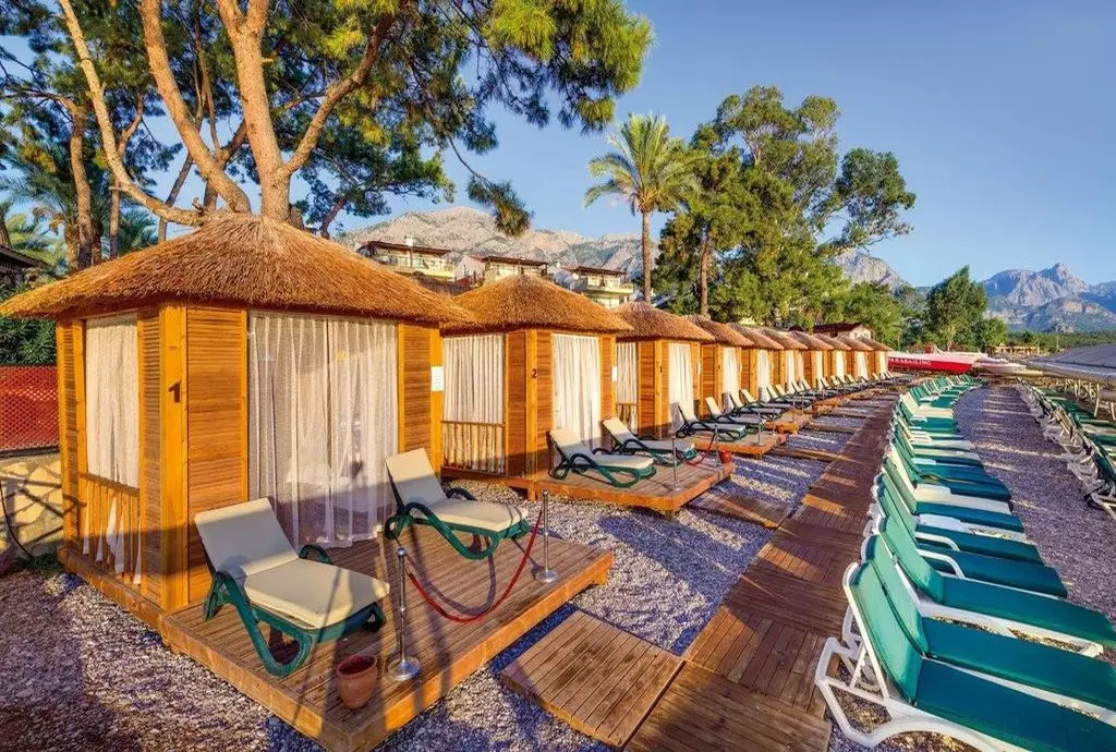 crystal_aura_beach_antalya_shabavizparvaz_04.jpg