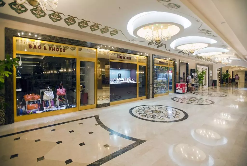 crystal_deluxe_side_shabavizparvaz_08.jpg