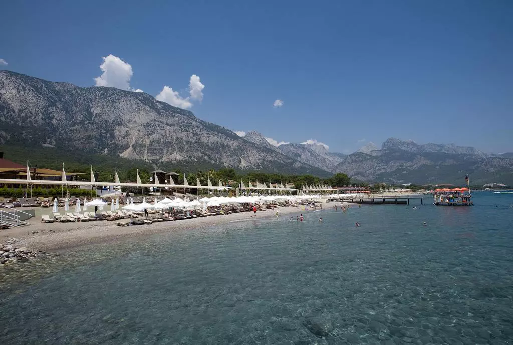 crystal_flora_beach_resort_shabavizparvaz_03.jpg