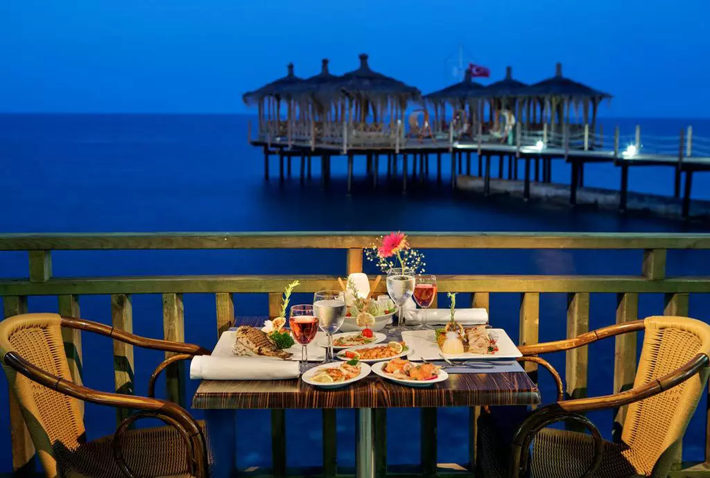 crystal_flora_beach_resort_shabavizparvaz_05.jpg