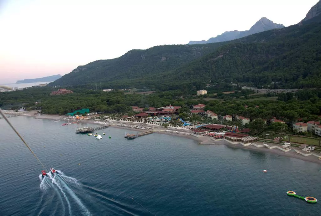 crystal_flora_beach_resort_shabavizparvaz_08.jpg