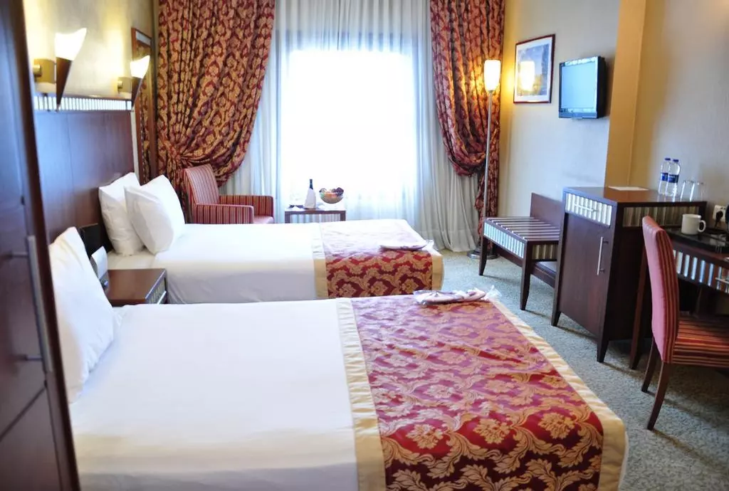 crystal_istanbul_shabavizparvaz_03.jpg