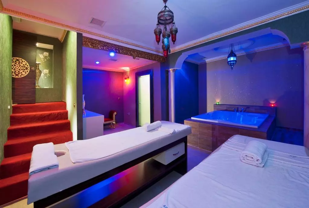 crystal_istanbul_shabavizparvaz_05.jpg