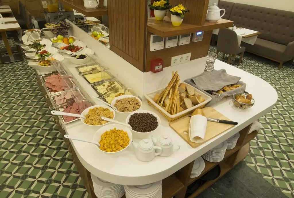 cumbali_plaza_shabavizparvaz_15.jpg cumbali_plaza_shabavizparvaz_15.jpg