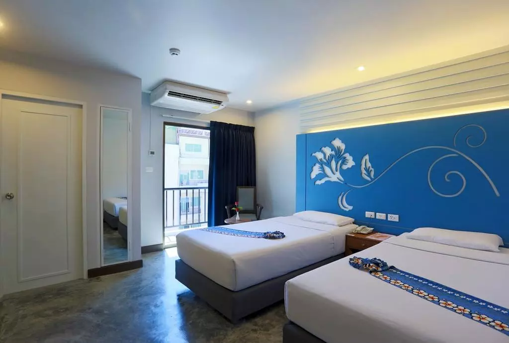 days_inn_phuket_shabavizparvaz_04.jpg