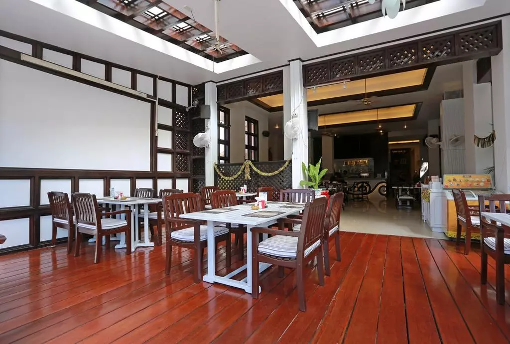 days_inn_phuket_shabavizparvaz_17.jpg