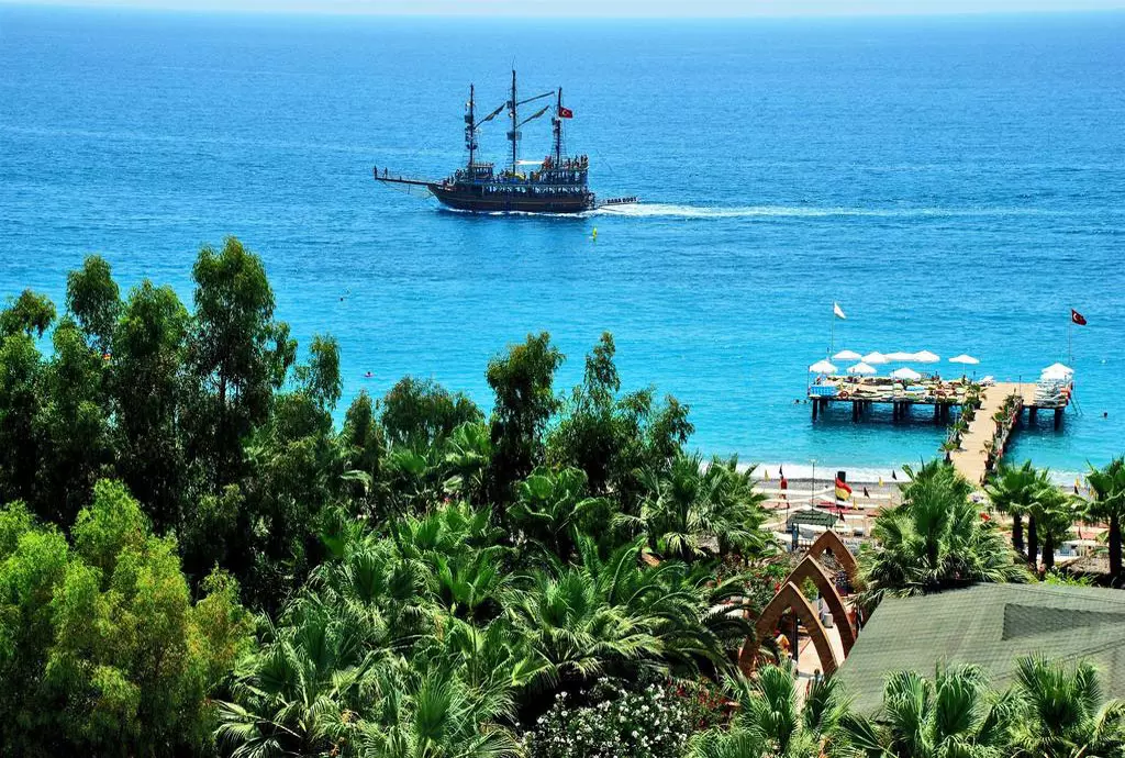 delphin_deluxe_shabavizparvaz_09.jpg delphin_deluxe_shabavizparvaz_09.jpg