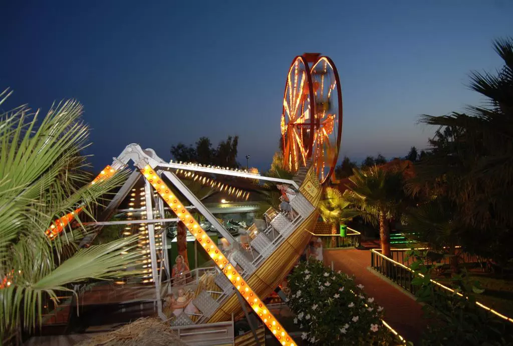 delphin_deluxe_shabavizparvaz_11.jpg delphin_deluxe_shabavizparvaz_11.jpg