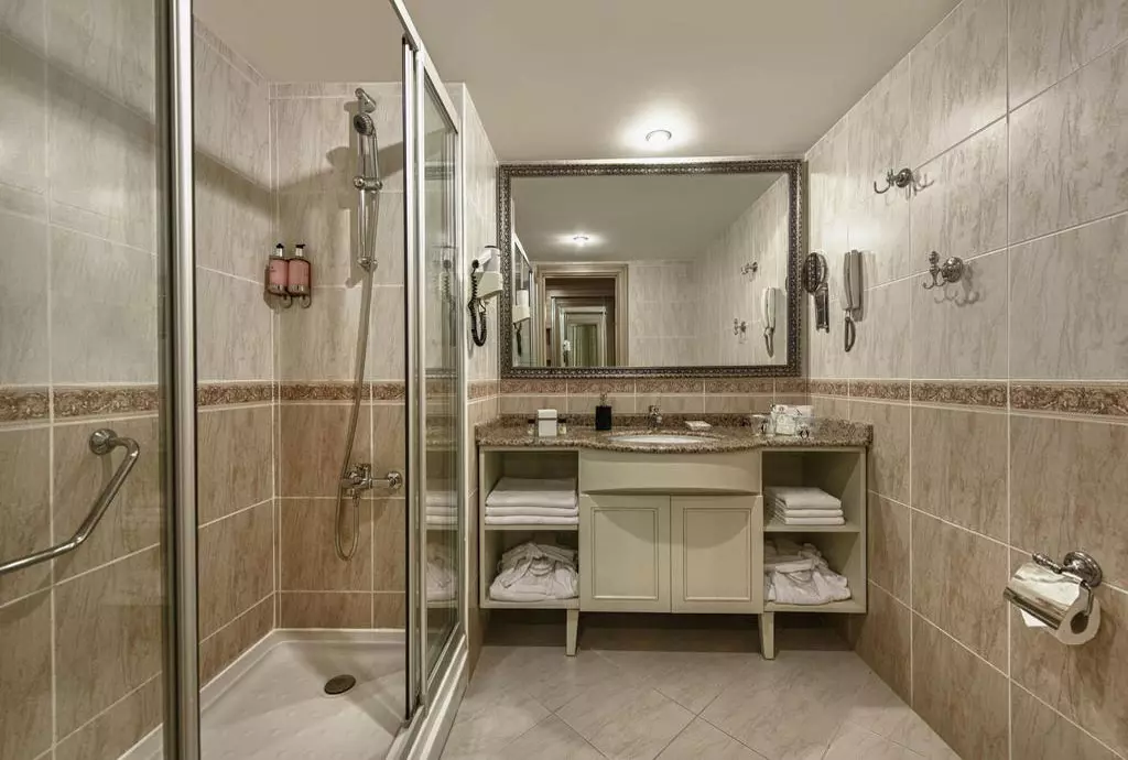 delphin_deluxe_shabavizparvaz_23.jpg delphin_deluxe_shabavizparvaz_23.jpg