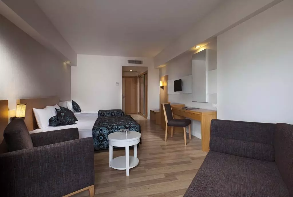 diamond_beach_shabavizparvaz_05.jpg diamond_beach_shabavizparvaz_05.jpg