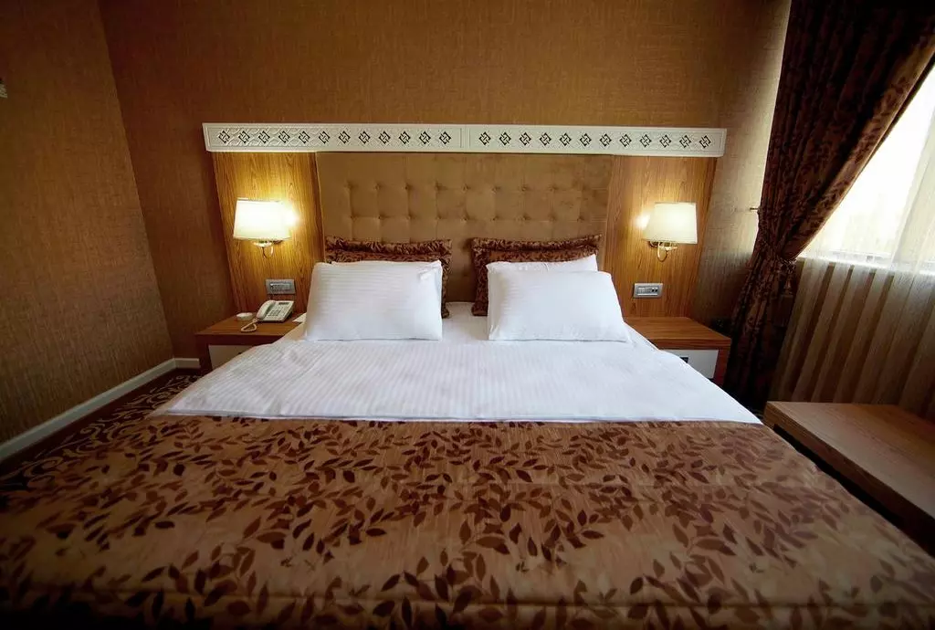 divan_baku_shabavizparvaz_12.jpg divan_baku_shabavizparvaz_12.jpg