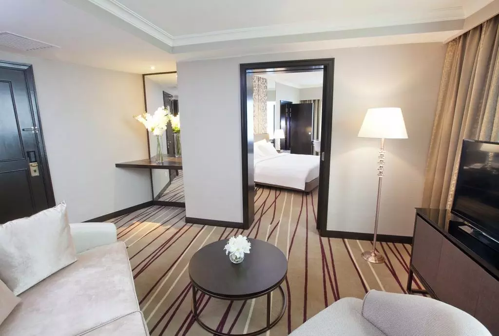 dorsett_shabavizparvaz_08.jpg dorsett_shabavizparvaz_08.jpg