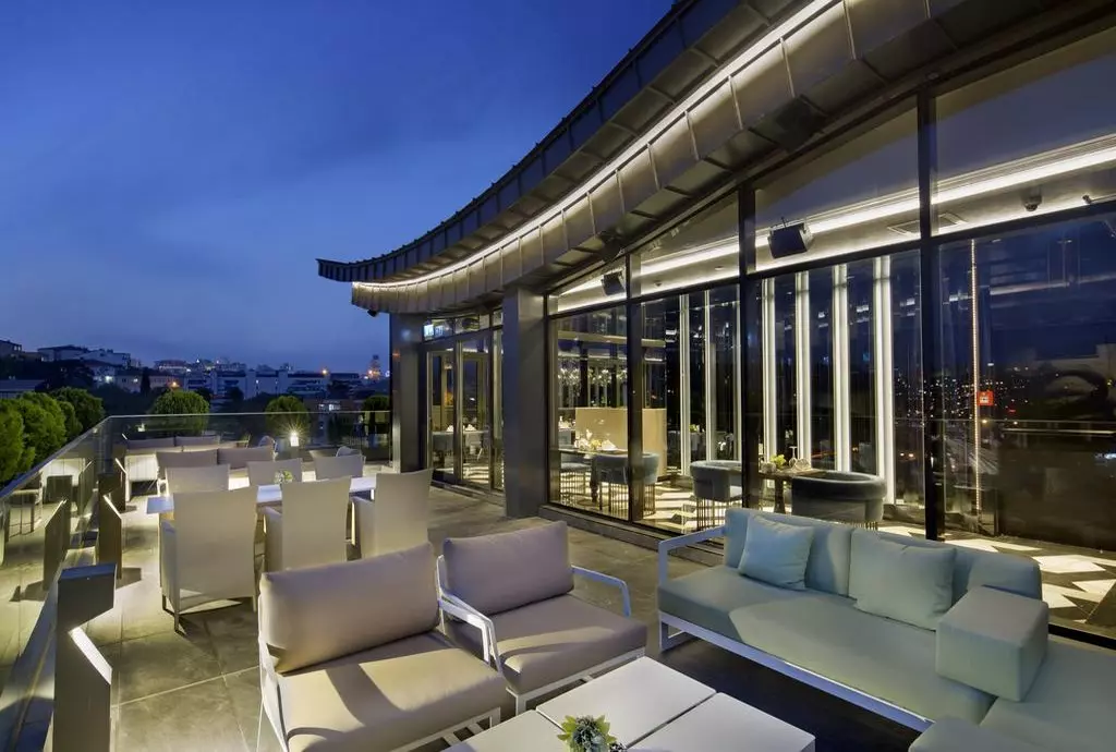 double_tree_hilton_piyalepasa_04.jpg
