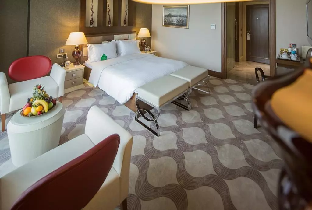 elysium_istanbul_shabavizparvaz_06.jpg elysium_istanbul_shabavizparvaz_06.jpg