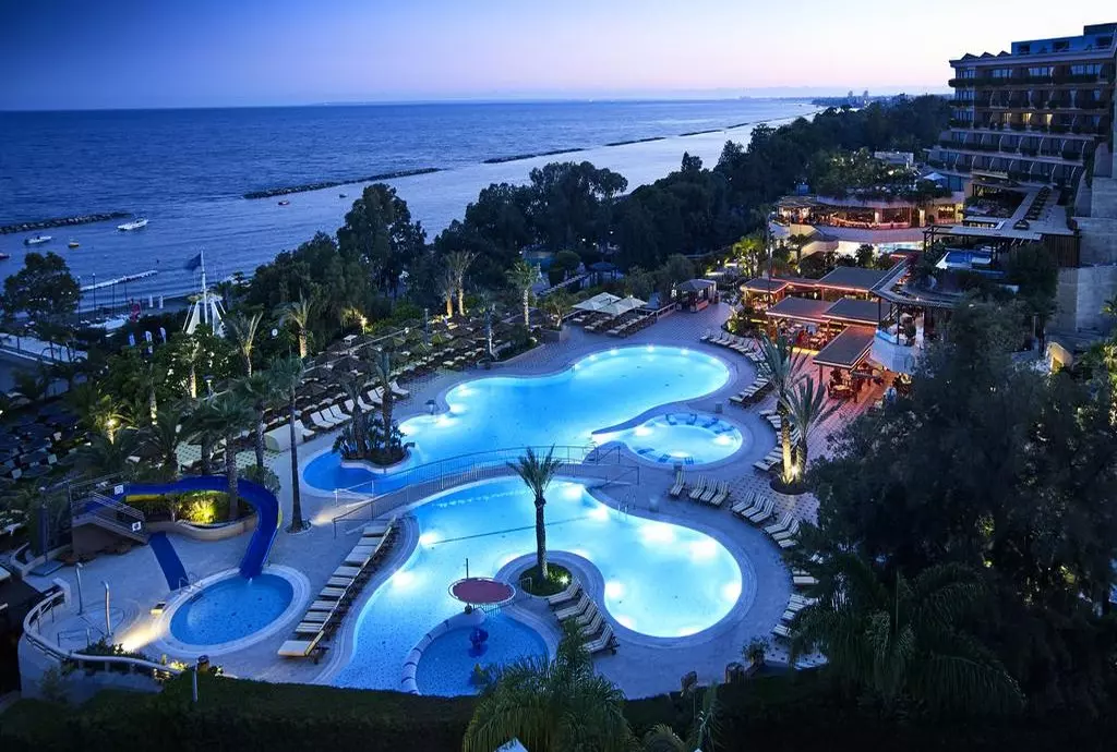 four_seasons_limassol_shabavizparvaz_01.jpg