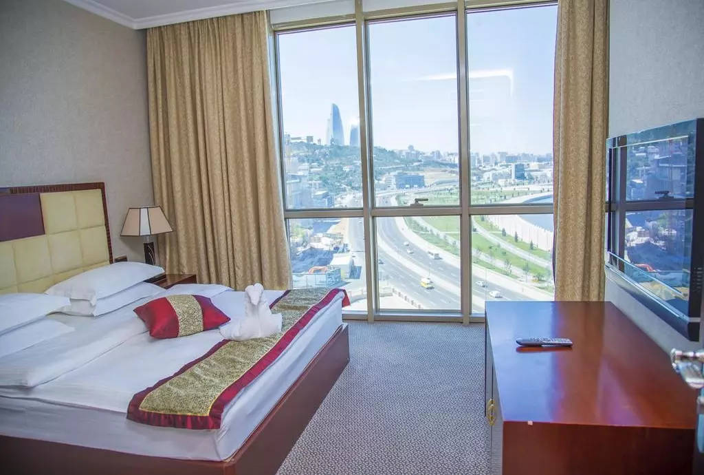 golden_coast_baku_shabavizparvaz_10.jpg golden_coast_baku_shabavizparvaz_10.jpg