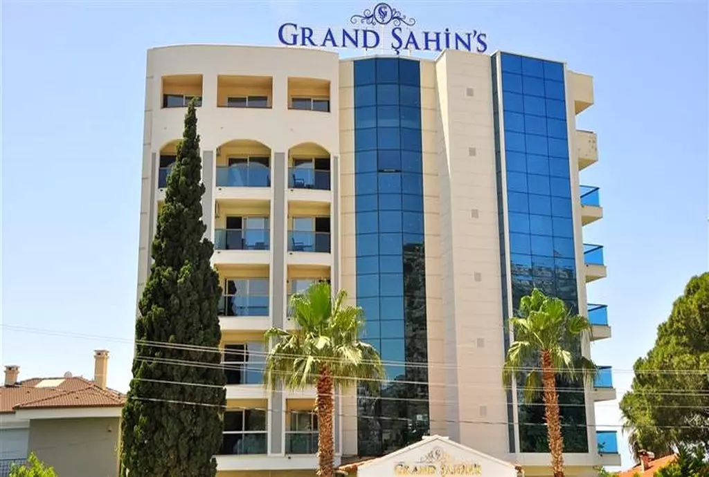 grand-sahin-s-kusadasi_shabavizparvaz_08.jpg