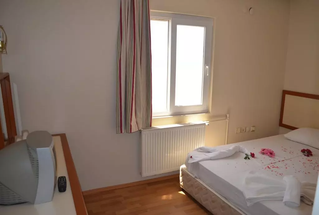 grand_milano_istanbul_shabavizparvaz_04.jpg