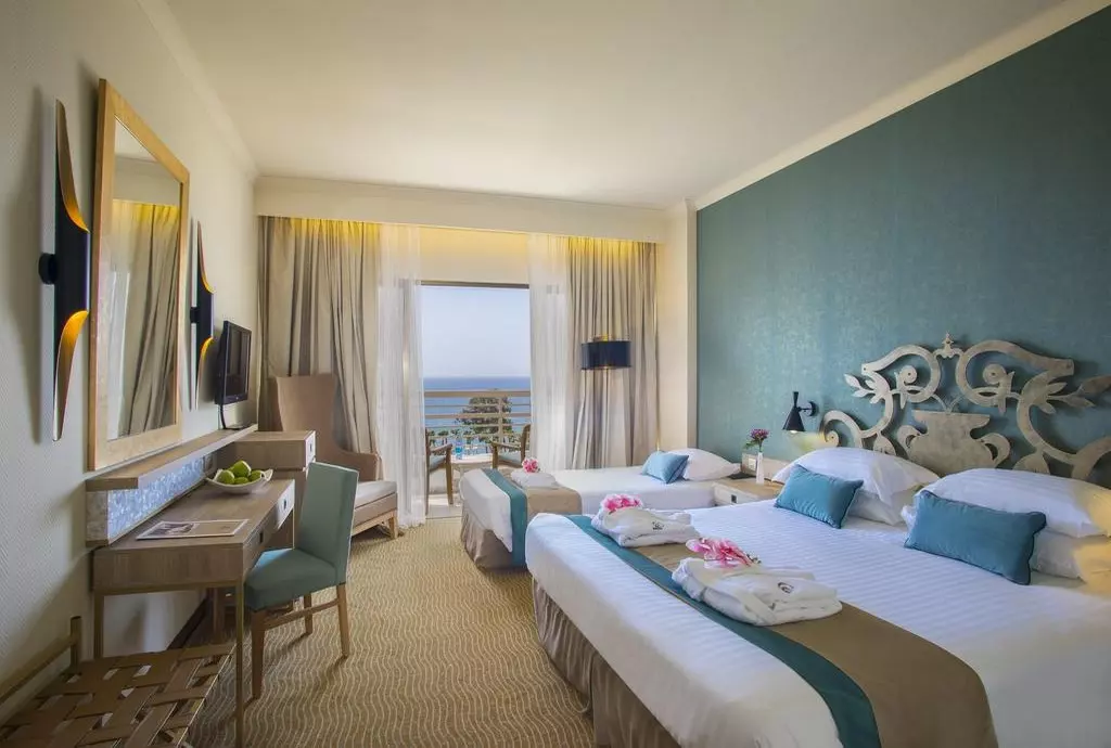 grand_resort_limassol_shabavizparvaz_20.jpg