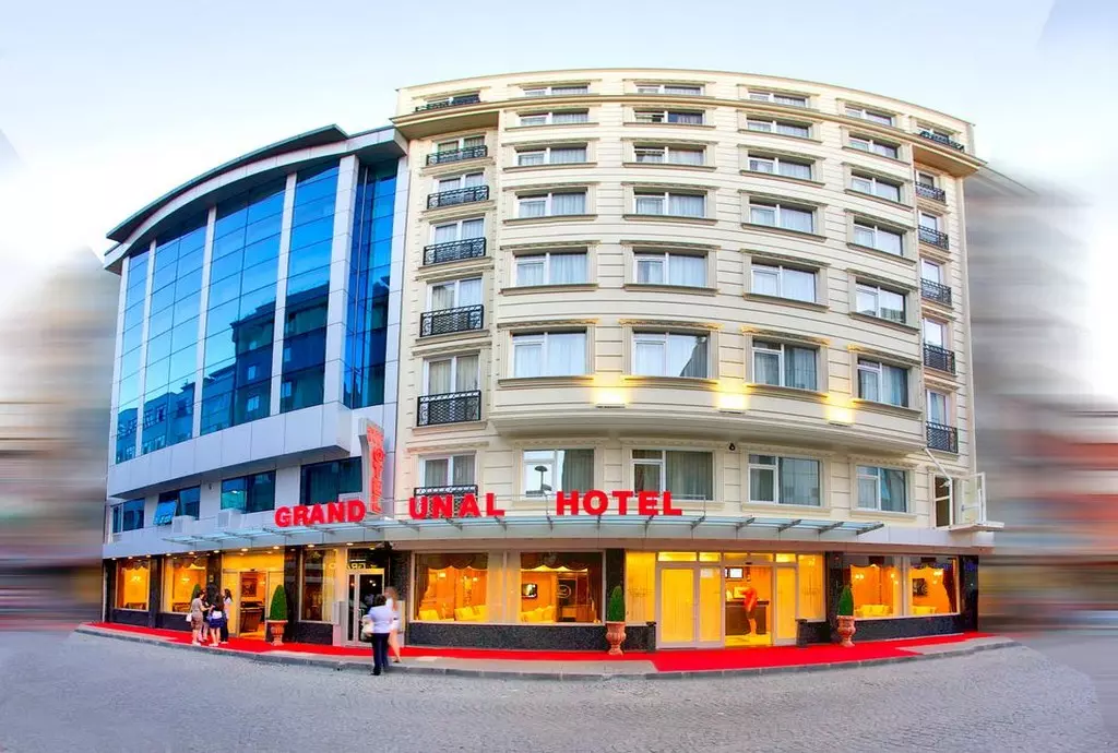 grand_unal_istanbul_shabavizparvaz_01.jpg