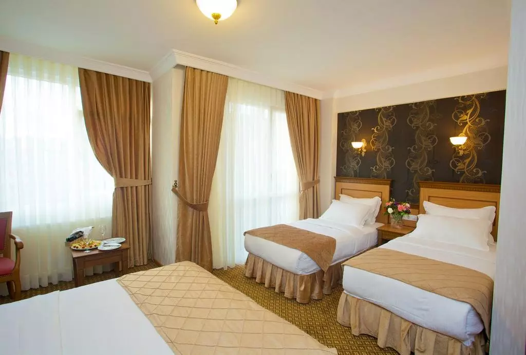 grand_unal_istanbul_shabavizparvaz_05.jpg