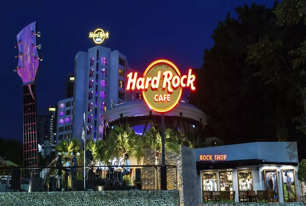 hard_rock_pattaya_shabavizparvaz_02.jpg