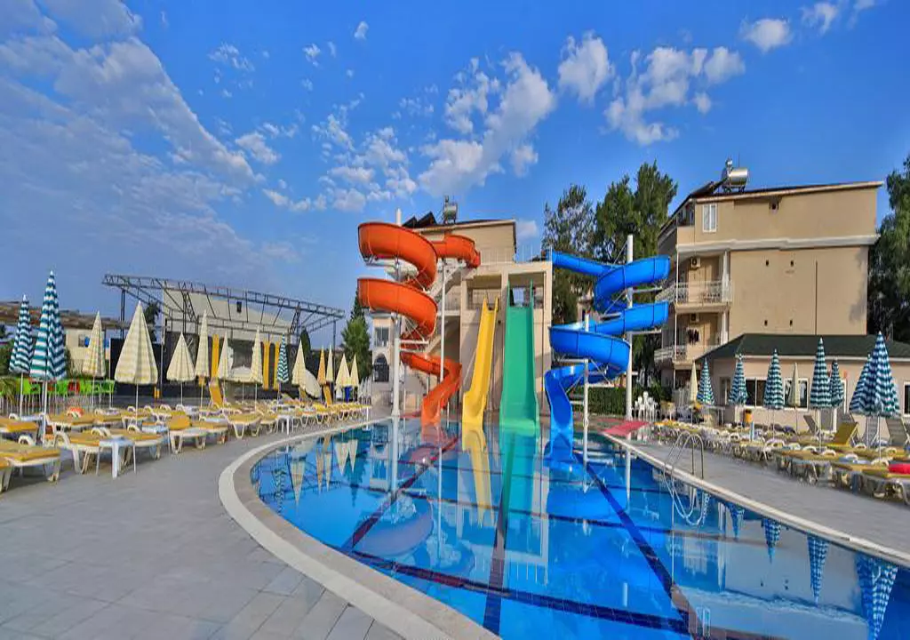 hedef_beach_resort_shabavizparvaz_07.jpg