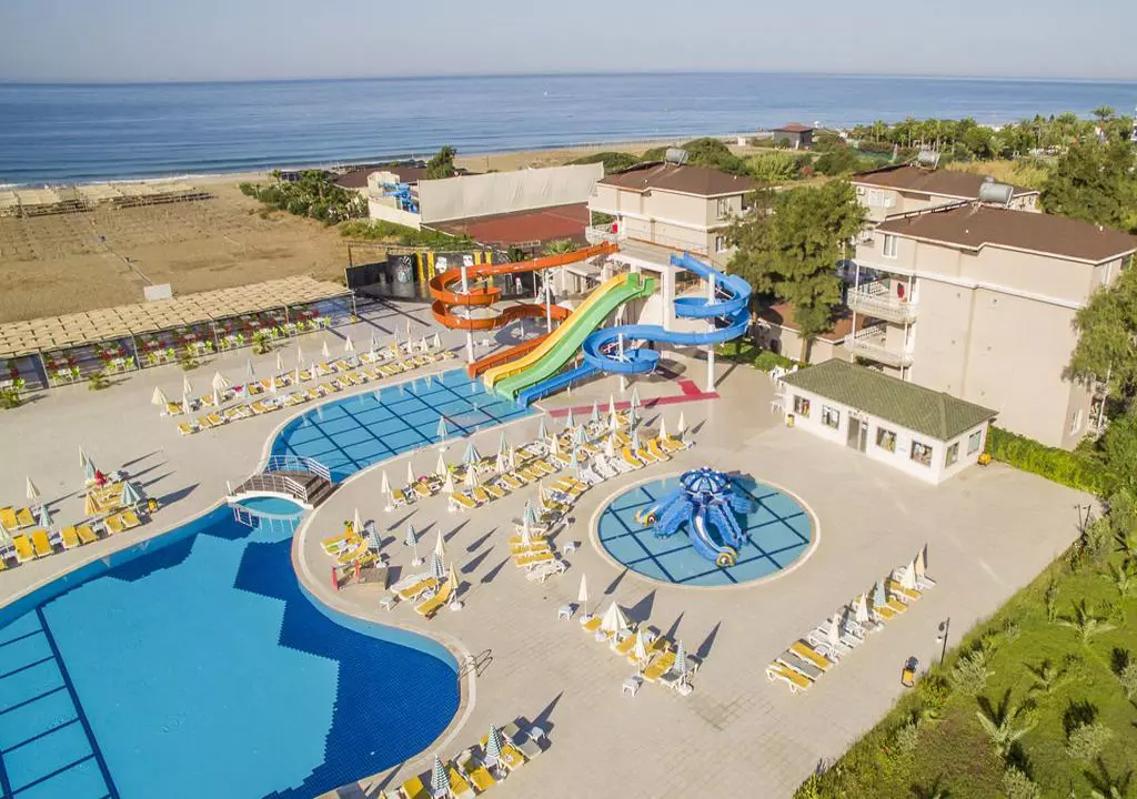 hedef_beach_resort_shabavizparvaz_08.jpg