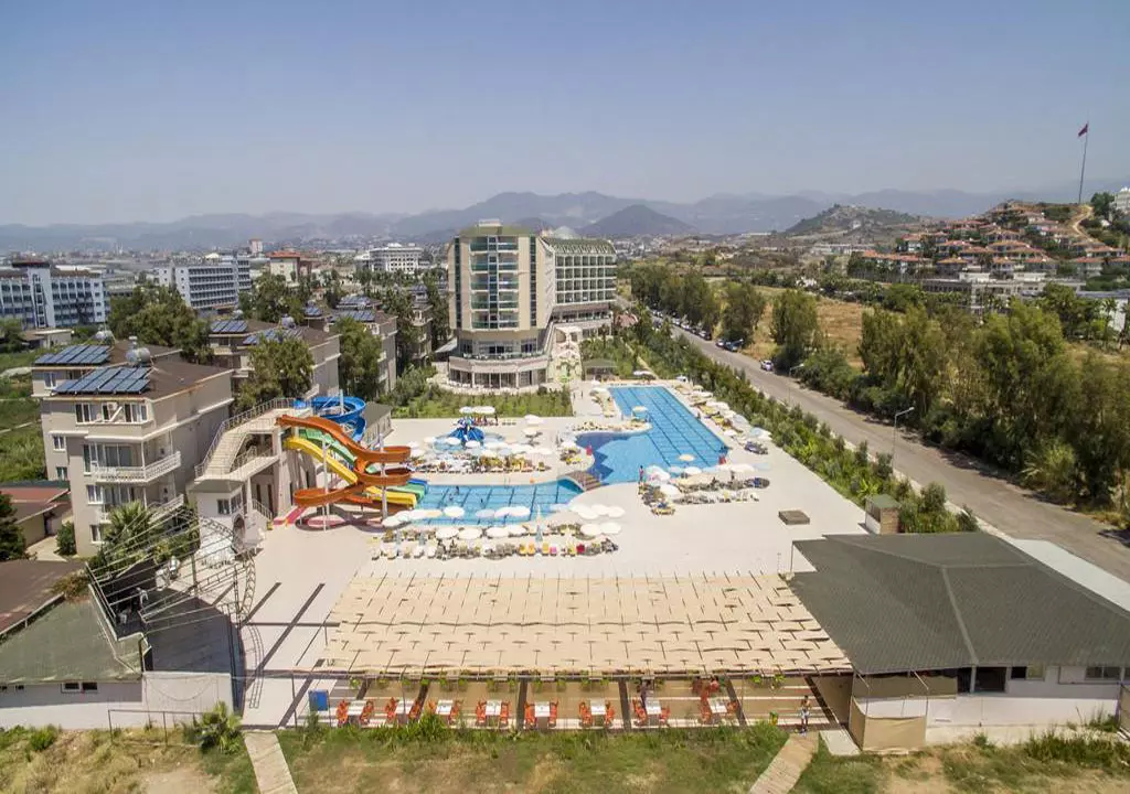 hedef_beach_resort_shabavizparvaz_09.jpg