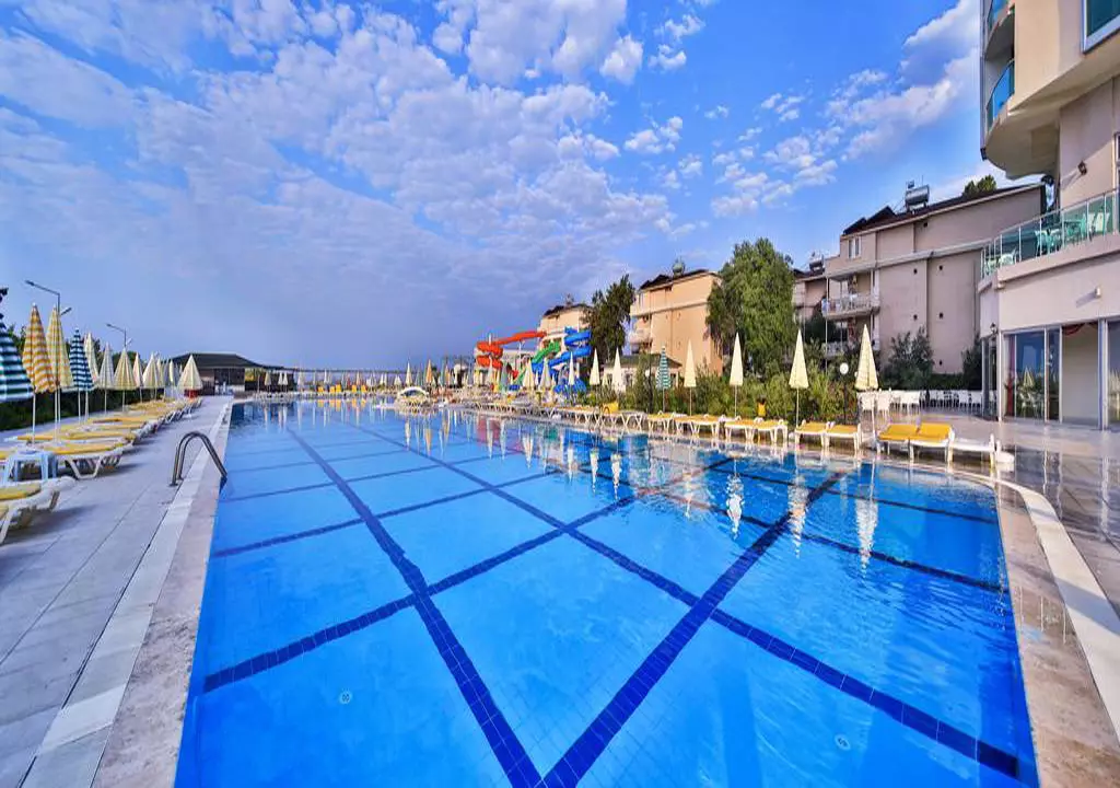 hedef_beach_resort_shabavizparvaz_11.jpg