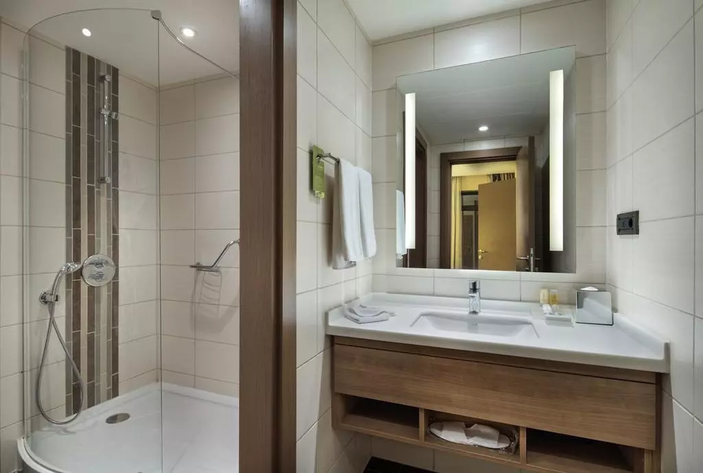 hilton_garden_inn_shabavizparvaz_03.jpg