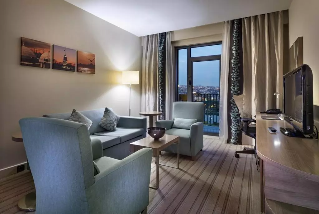 hilton_garden_inn_shabavizparvaz_04.jpg