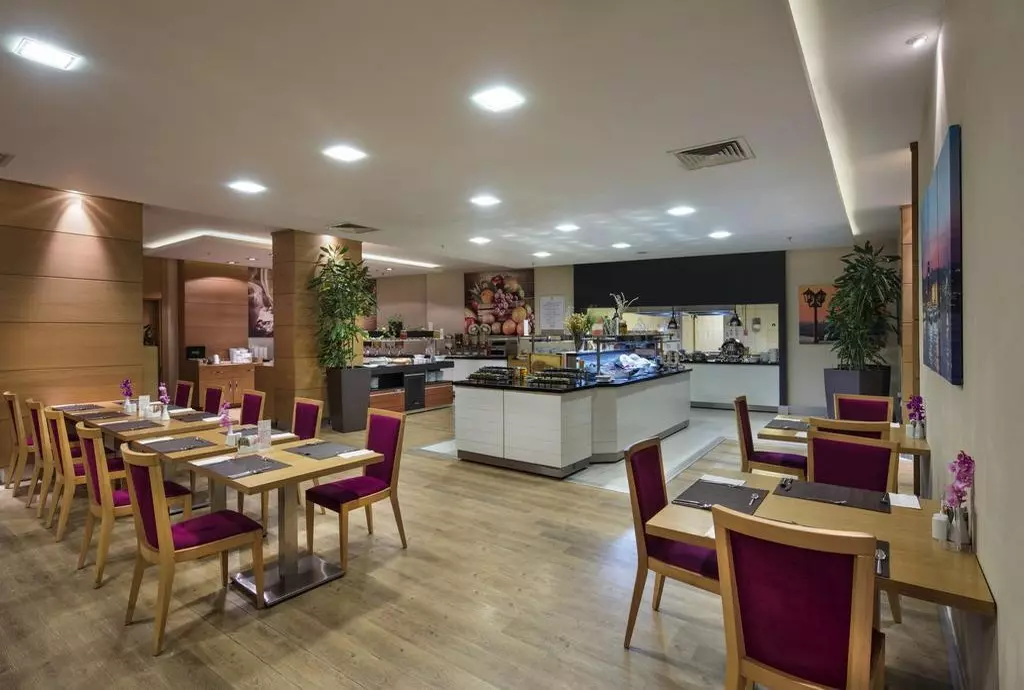 hilton_garden_inn_shabavizparvaz_06.jpg