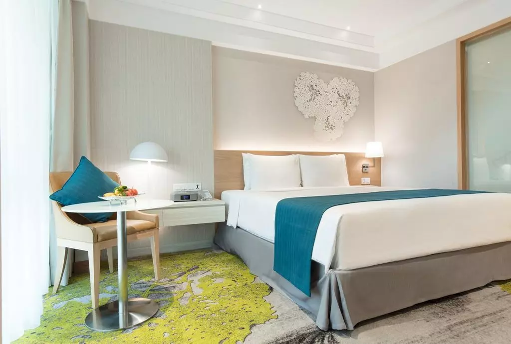 holiday_inn_bangkok_shabavizparvaz_02.jpg holiday_inn_bangkok_shabavizparvaz_02.jpg